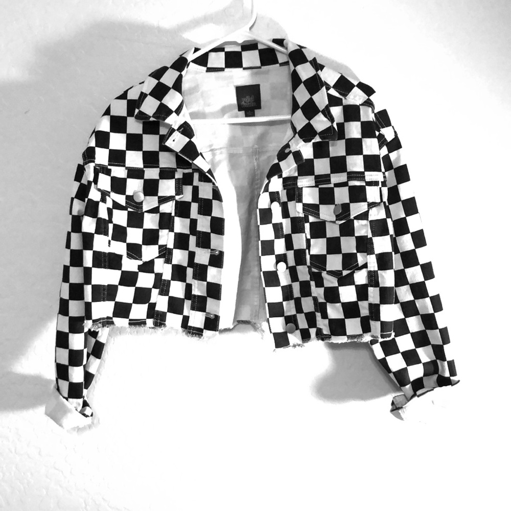 Checkerboard print cropped denim jacket